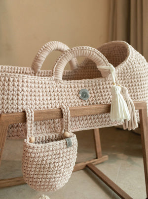 Standard Moses Basket with Round Hood