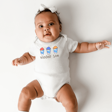 Philly Wooder Ice baby onesie in short sleeve, perfect for summer fun and comfort.