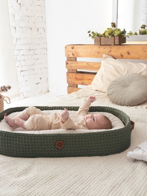 Baby Lounging and Changing Basket XL 3-in-1
