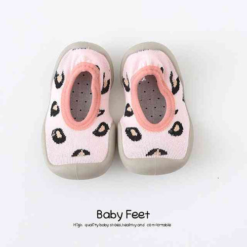 Pink leopard baby sock shoes, perfect for little feet, stylish and comfortable for infants.