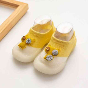 Yellow Baby Owl Shoes - Adorable and comfortable footwear for infants and toddlers. Perfect for little feet!