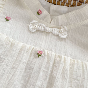 Autumn New Arrival Baby Girls Long Sleeves Tiny Flowers Embroidered Stand Collar Onesies