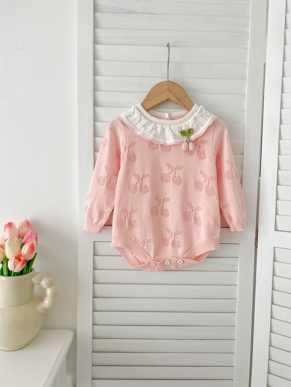 Autumn New Arrival Baby Girls Cheery Hollow-out Pattern Long Sleeves Onesies with Collar