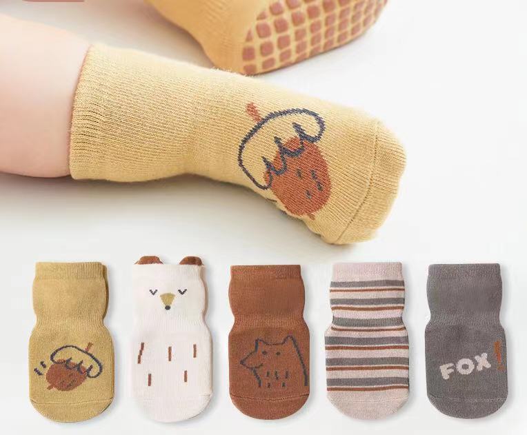 Baby Cartoon Graphic Non-Slip Floor Socks In Autumn