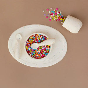 First Foods Set for babies, featuring colorful bowls and utensils, perfect for introducing solid foods at mealtime.