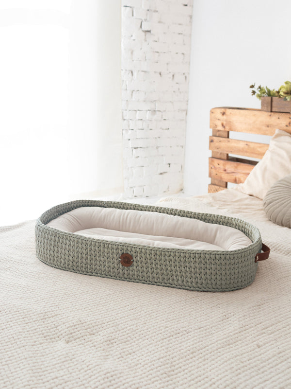 Baby Lounging and Changing Basket XL 3-in-1