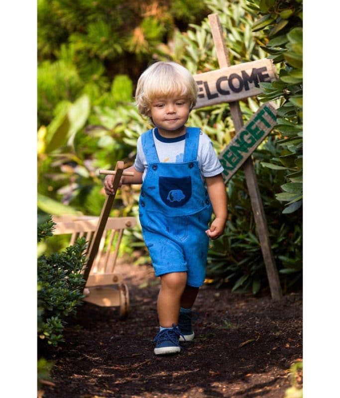 Savannah Overalls for babies - stylish and comfortable romper in soft fabric, perfect for playtime and everyday wear.