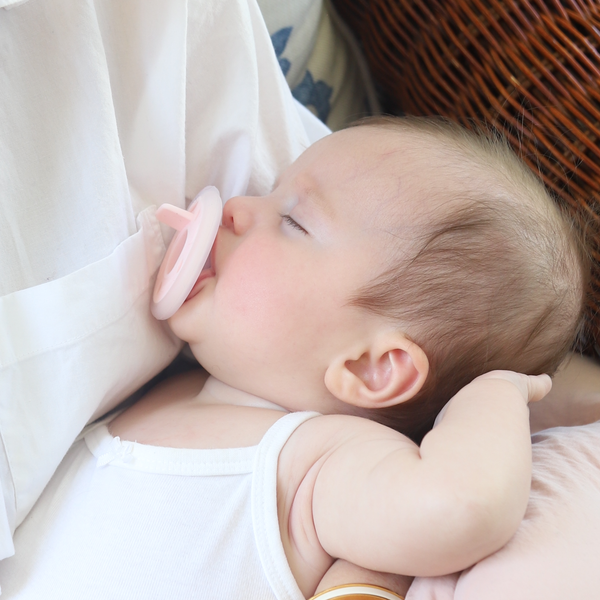 mōmi babypace pacifier - seashell