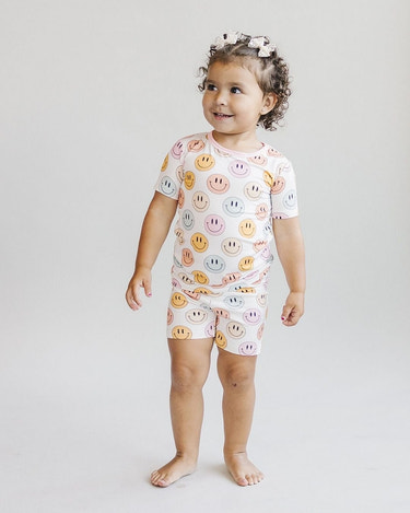 Smiley Bamboo Two Piece Shorts Set | Pink - MOOGCO Baby