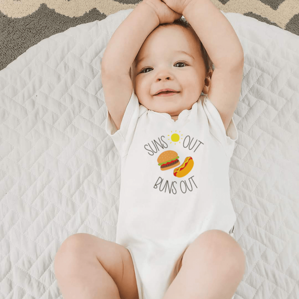 "Graphic baby bodysuit 'Suns Out Buns Out' - Short Sleeve, perfect for sunny days."