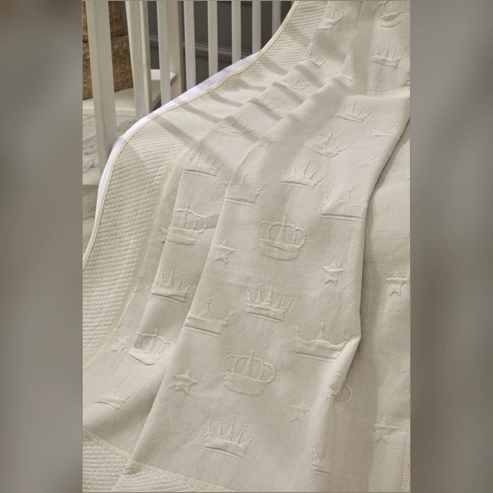 Crown Bamboo Baby Blanket, 43x61 in
