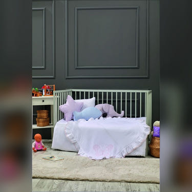 Butterfly Embroidered Muslin Baby Blanket, 85x85 cm