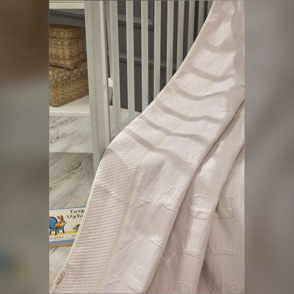 Crown Bamboo Baby Blanket, 43x61 in