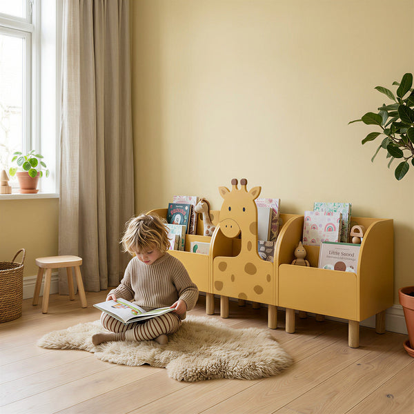 Giraffe Montessori Bookshelf