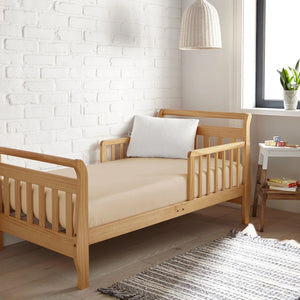 Cooling bamboo crib fitted sheet in angle 8, perfect for a comfortable baby sleep environment.