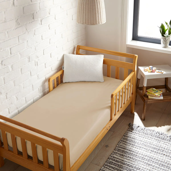 Cooling bamboo crib fitted sheet in angle 7, perfect for a comfortable and breathable baby sleep environment.