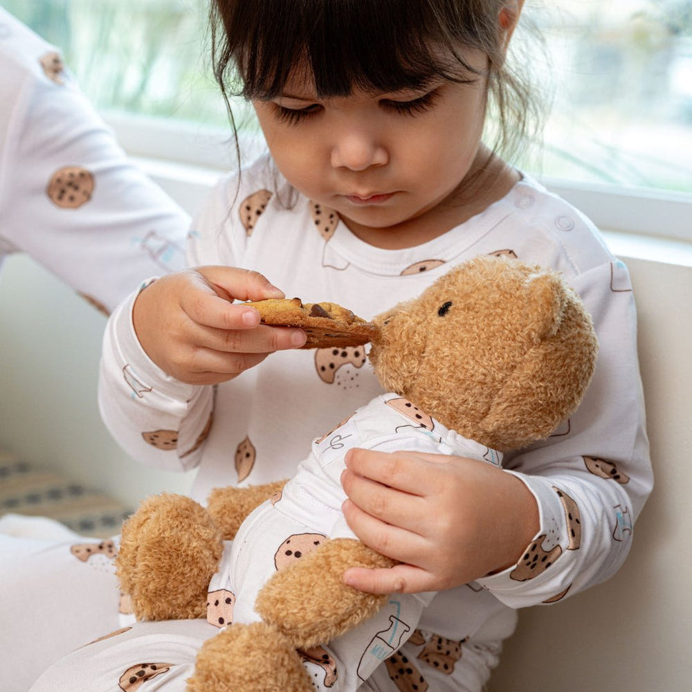 Soft Teddy Plush Toy "Cookie Craze" for cozy bedding and sleep, perfect for cuddly comfort and sweet dreams.