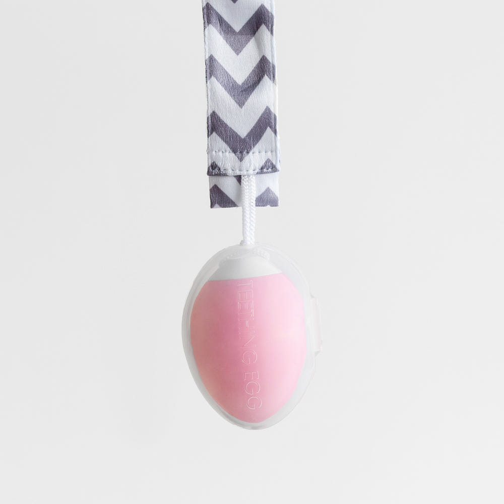 Teething Eggshell Protective Case for pacifiers, ensuring hygiene and safety for your baby.