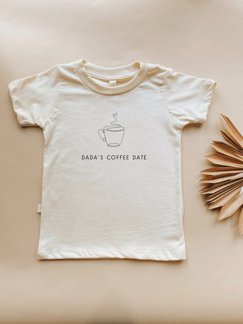 Dadas Coffee Date Organic Kids T-shirt in angle 3, featuring a fun design for stylish toddlers.