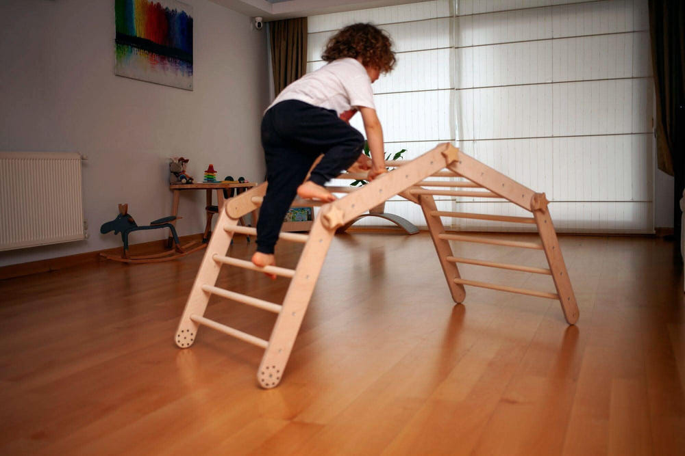 Montessori Climbing Triangle Cube with Reversible Ramp - MOOGCO Baby