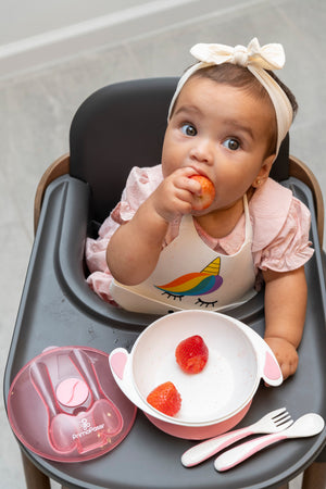 Primo Passi Suction Bowl Feeding Set in angle 10, perfect for mess-free baby mealtime.