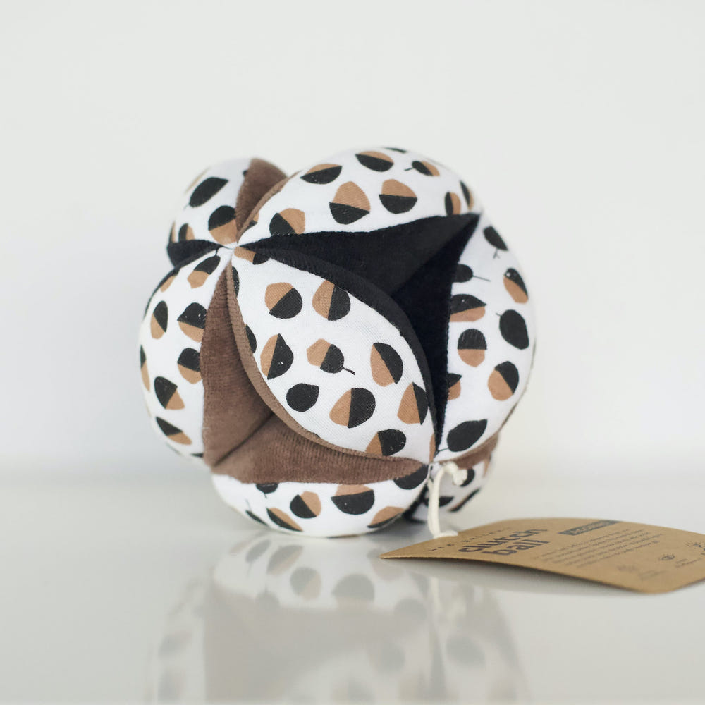 Little Acorn Bundle gift set for babies, featuring soft toys and essentials in a charming, eco-friendly design.