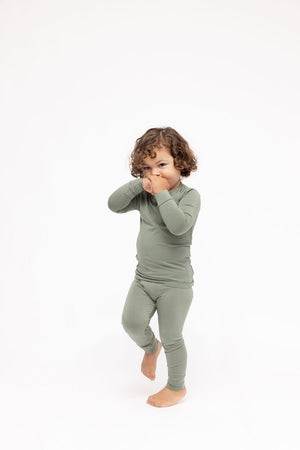 Acadian CloudBlend™ Long Sleeve Pajamas Set for babies, cozy and stylish sleepwear in soft fabric.