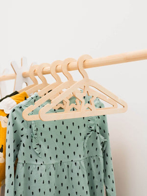 Pack of 5 Wooden Baby Hangers (USA ONLY)