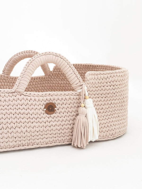 XL Moses Basket with Straight Hood