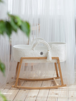 XL Moses Basket with Straight Hood