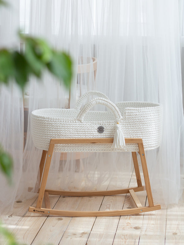 XL Moses Basket with Straight Hood