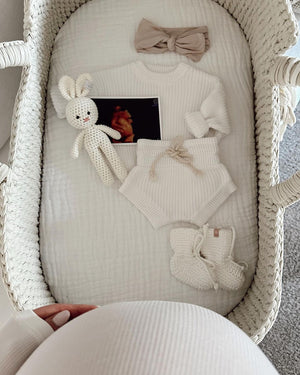 XL Moses Basket with Straight Hood