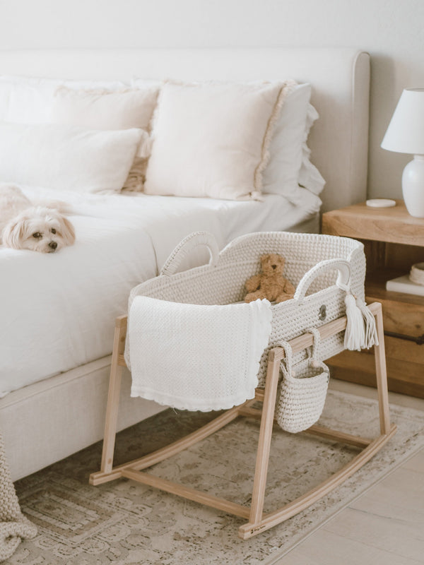 XL Moses Basket with Straight Hood