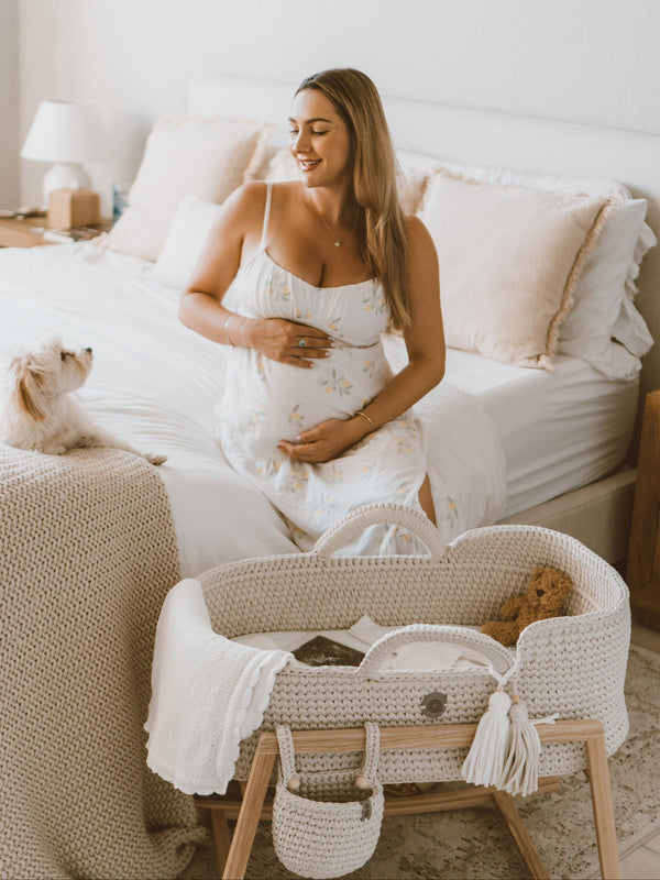 XL Moses Basket with Straight Hood