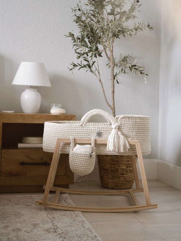 XL Moses Basket with Straight Hood