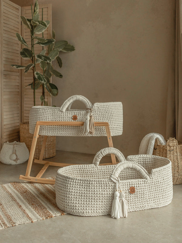 XL Moses Basket with Straight Hood