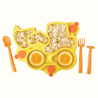 Truck training plate and utensils for babies, perfect for mealtime fun and learning.